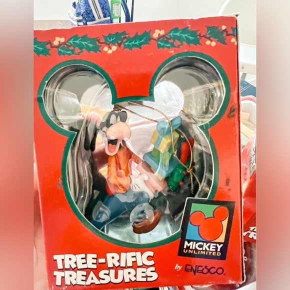 Disneys Goofy Ornament - Picture 1 of 2